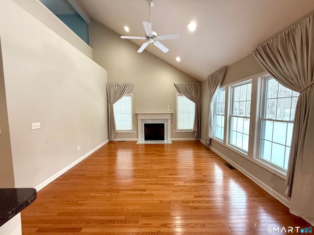 117 Country Club Drive 117, Oxford, CT 06478