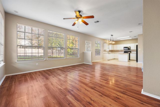 525 Paso Fino TRL, Cedar Park, TX 78613