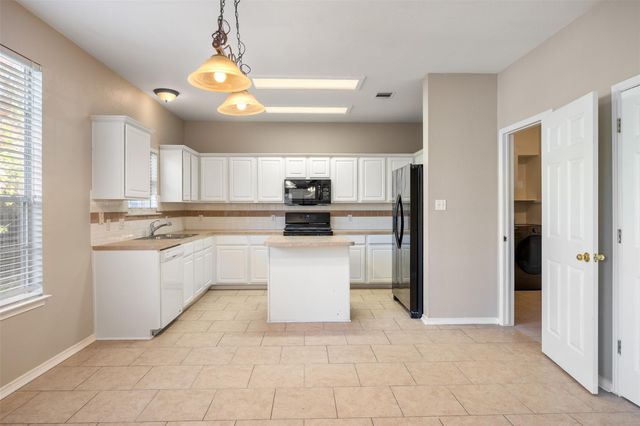 525 Paso Fino TRL, Cedar Park, TX 78613