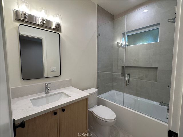 4381 Allott Avenue, Sherman Oaks, CA 91423