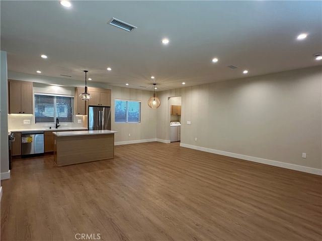4381 Allott Avenue, Sherman Oaks, CA 91423