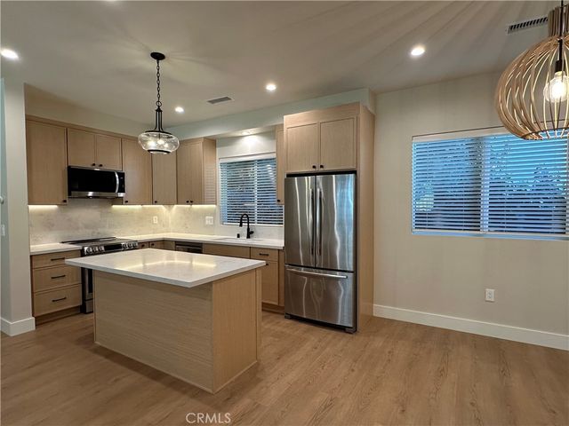 4381 Allott Avenue, Sherman Oaks, CA 91423
