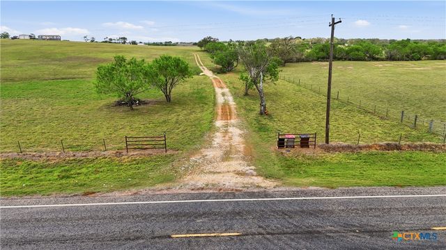 435 Fm-539, Floresville, TX 78114