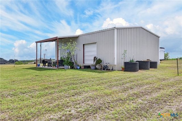 435 Fm-539, Floresville, TX 78114