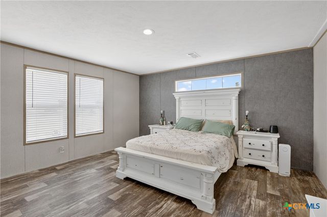 435 Fm-539, Floresville, TX 78114