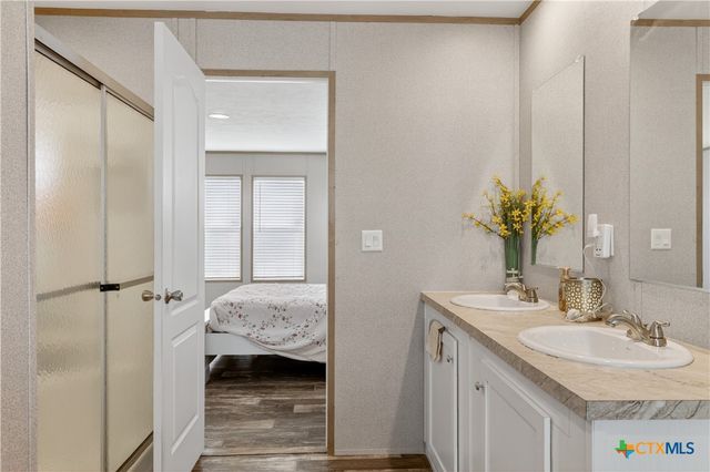 435 Fm-539, Floresville, TX 78114