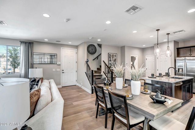 43234 N HINOKI Street, San Tan Valley, AZ 85140
