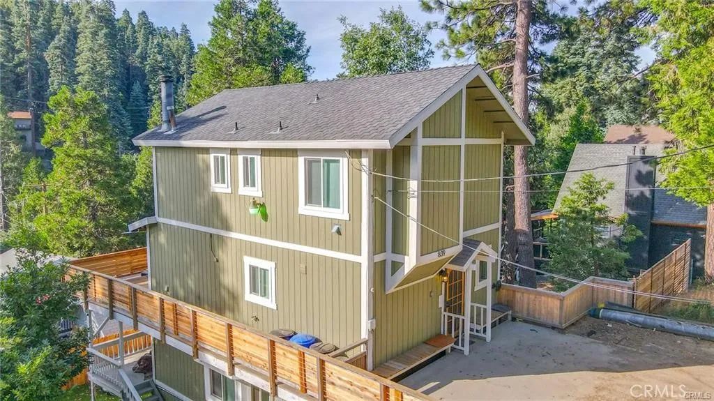 839 Virginia Court, Lake Arrowhead, CA 92352