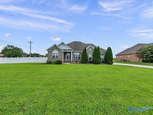 27712 Taylor Lynn Circle, Elkmont, AL 35620