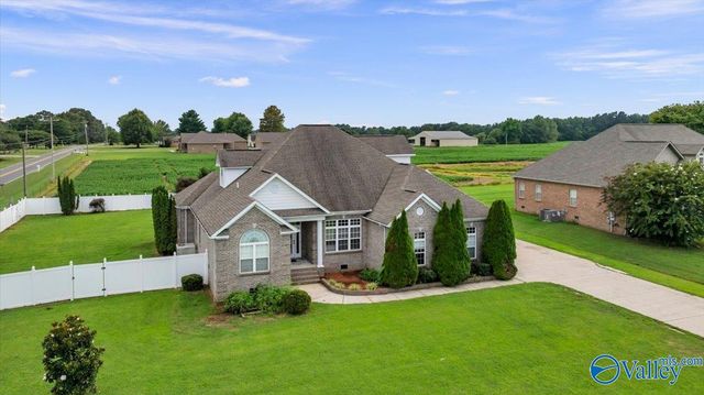 27712 Taylor Lynn Circle, Elkmont, AL 35620