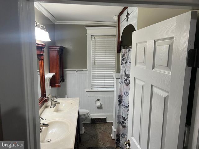 1110 ERIAL RD, Pine Hill, NJ 08021