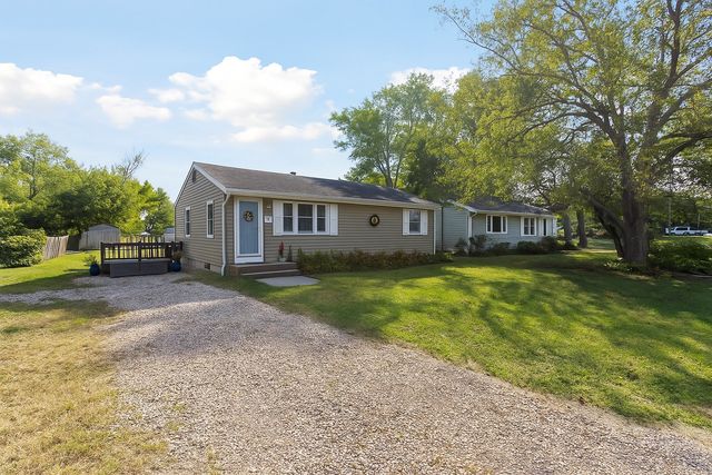 17 Liberty Boulevard, Machesney Park, IL 61115