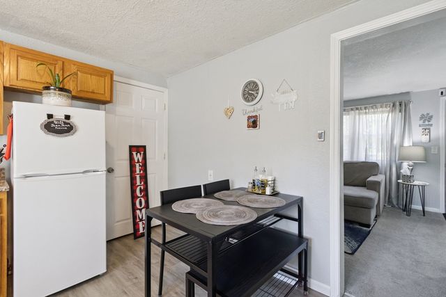 17 Liberty Boulevard, Machesney Park, IL 61115