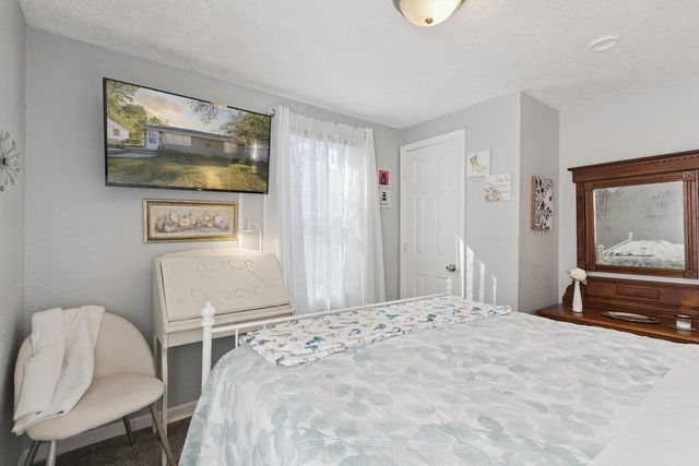 17 Liberty Boulevard, Machesney Park, IL 61115