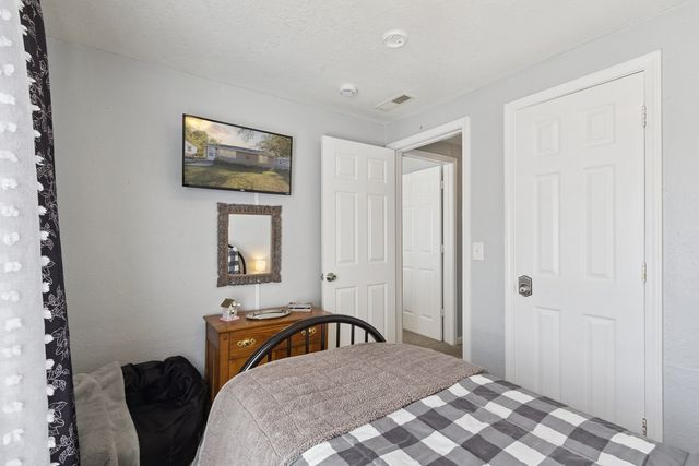 17 Liberty Boulevard, Machesney Park, IL 61115