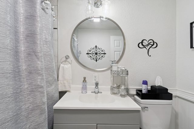 17 Liberty Boulevard, Machesney Park, IL 61115