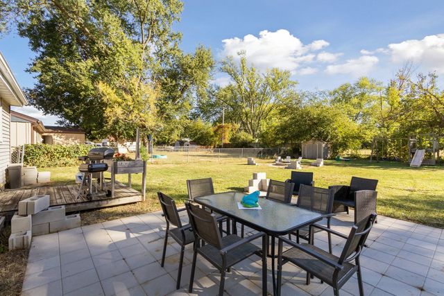 17 Liberty Boulevard, Machesney Park, IL 61115