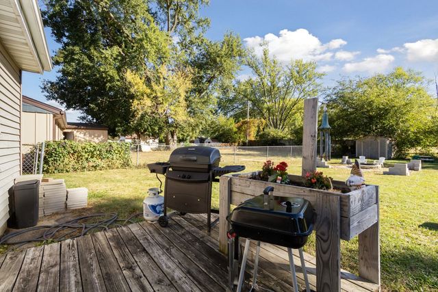 17 Liberty Boulevard, Machesney Park, IL 61115