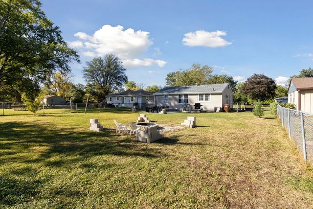 17 Liberty Boulevard, Machesney Park, IL 61115