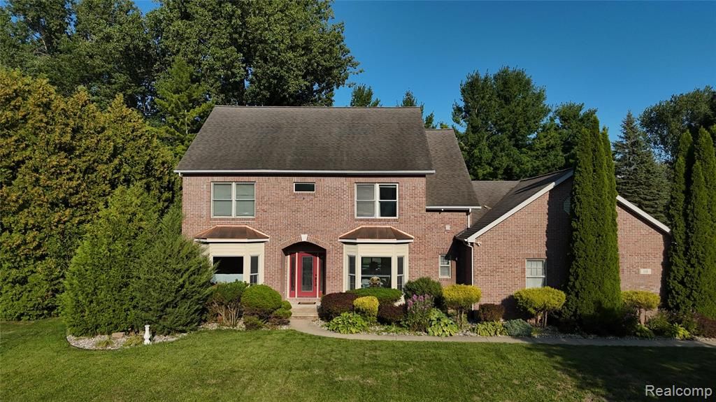 10 Cobblestone Place, Saginaw, MI 48603