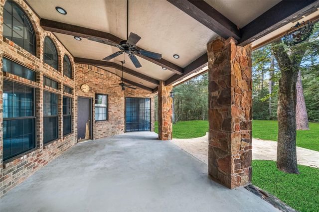 10331 Happy Trail, Conroe, TX 77384
