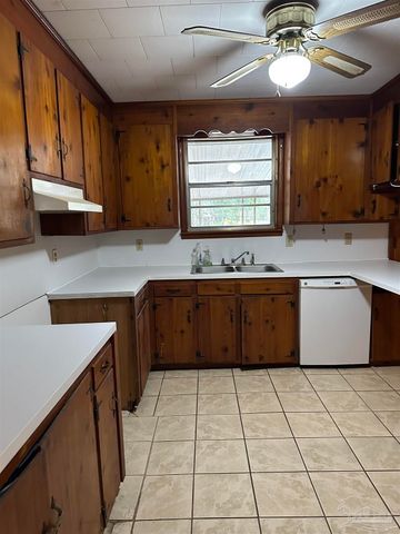 7053 W Fairfield Dr, Pensacola, FL 32506