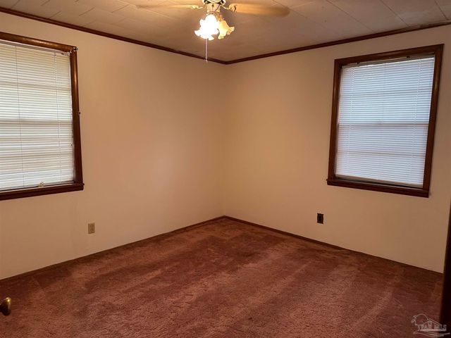 7053 W Fairfield Dr, Pensacola, FL 32506