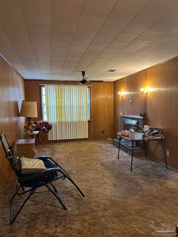 7053 W Fairfield Dr, Pensacola, FL 32506