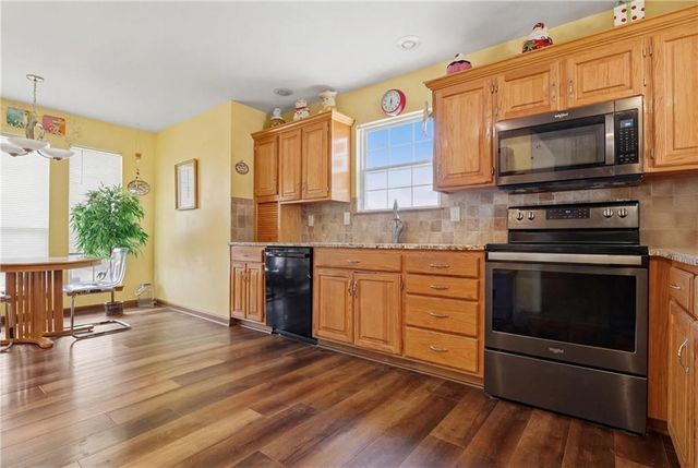 220 SW Seaside Sparrow Street, Lee's Summit, MO 64082