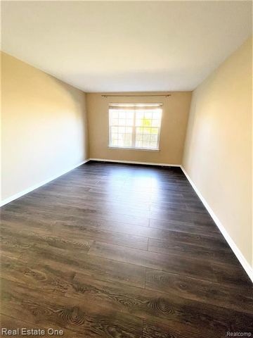 4103 Cameron Circle, Walled Lake, MI 48390