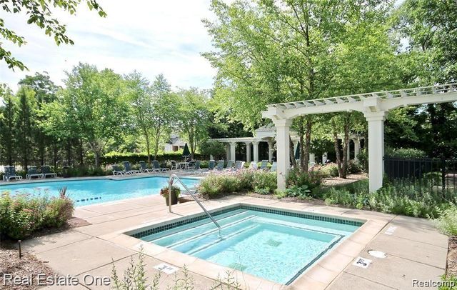 4103 Cameron Circle, Walled Lake, MI 48390