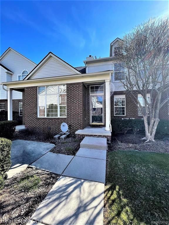 4103 Cameron Circle, Walled Lake, MI 48390