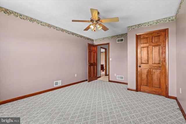 510 FAIRVIEW DR, Hanover, PA 17331