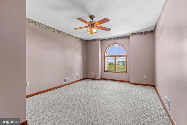 510 FAIRVIEW DR, Hanover, PA 17331