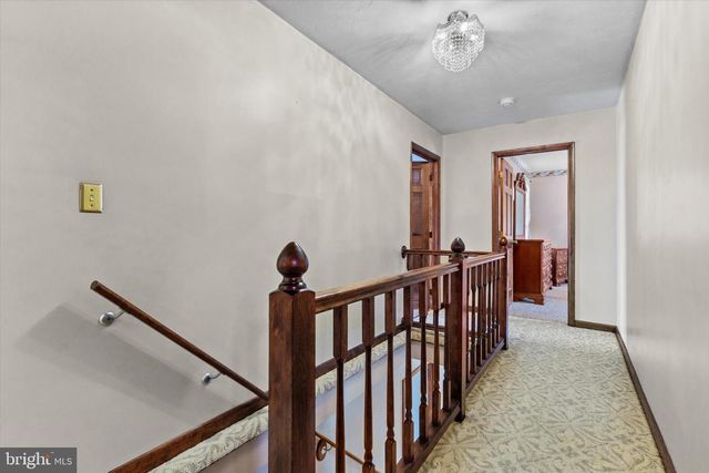 510 FAIRVIEW DR, Hanover, PA 17331