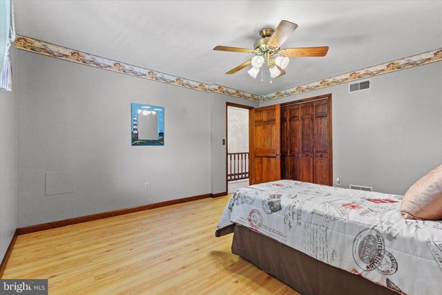 510 FAIRVIEW DR, Hanover, PA 17331