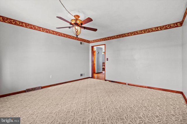 510 FAIRVIEW DR, Hanover, PA 17331