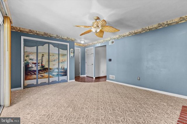 510 FAIRVIEW DR, Hanover, PA 17331