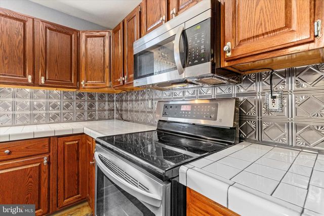 510 FAIRVIEW DR, Hanover, PA 17331