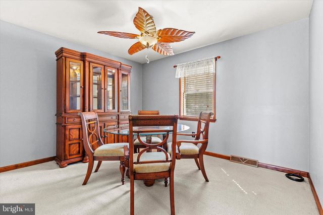 510 FAIRVIEW DR, Hanover, PA 17331