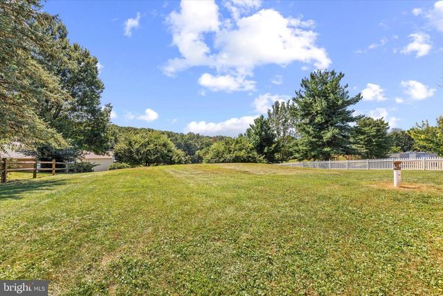 510 FAIRVIEW DR, Hanover, PA 17331