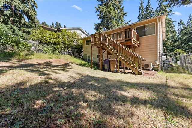 2015 E 57th Street, Tacoma, WA 98404