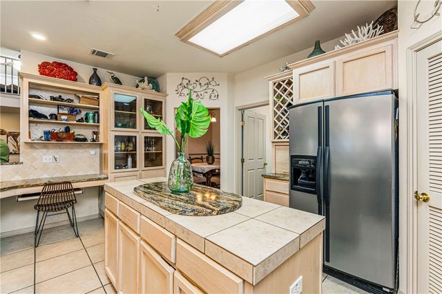 6152 Saint Denis St, Corpus Christi, TX 78414