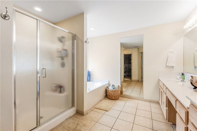 6152 Saint Denis St, Corpus Christi, TX 78414