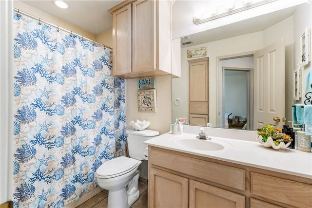 6152 Saint Denis St, Corpus Christi, TX 78414