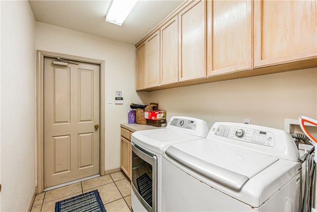 6152 Saint Denis St, Corpus Christi, TX 78414