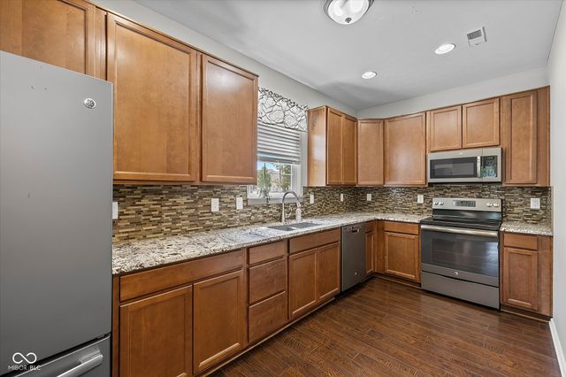 381 Dylan Drive, Avon, IN 46123