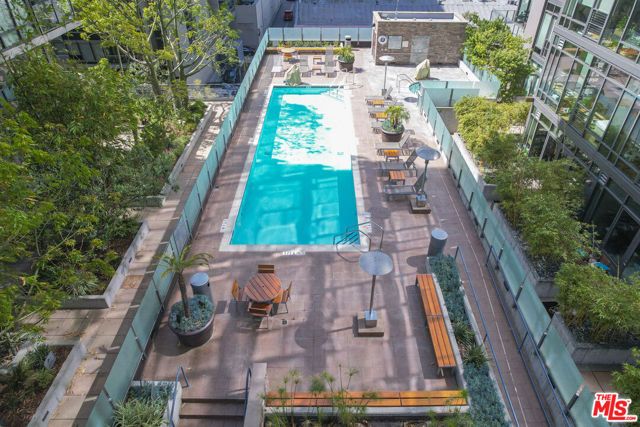 1100 S Hope Street 805, Los Angeles, CA 90015