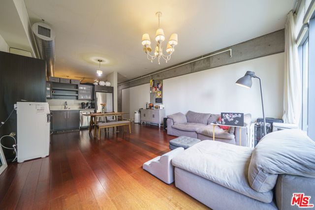 1100 S Hope Street 805, Los Angeles, CA 90015