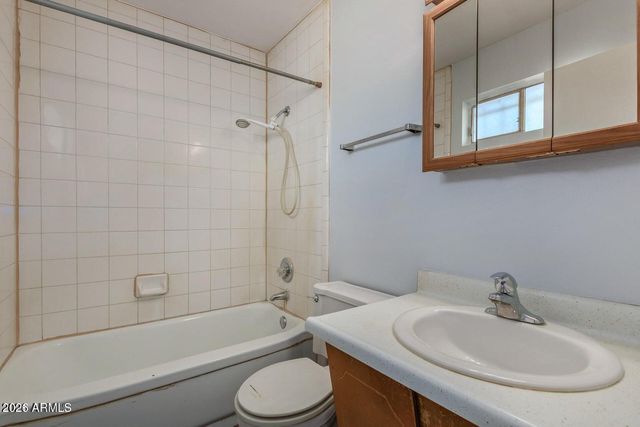 2226 W HEATHERBRAE Drive Apt 2, Phoenix, AZ 85015